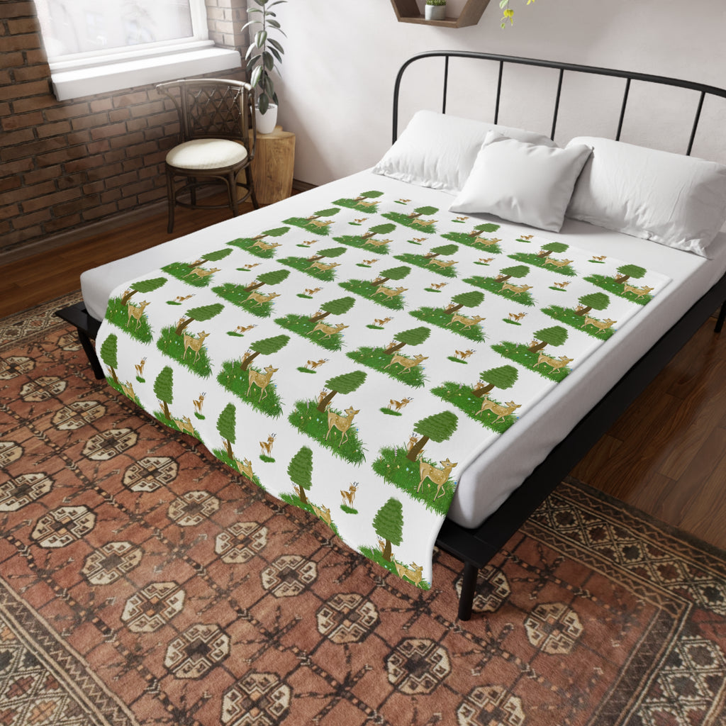Cozy Woodland Fleece Blanket - Perfect for Picnics, Camping, Gifts, Home Décor, Kids' Room