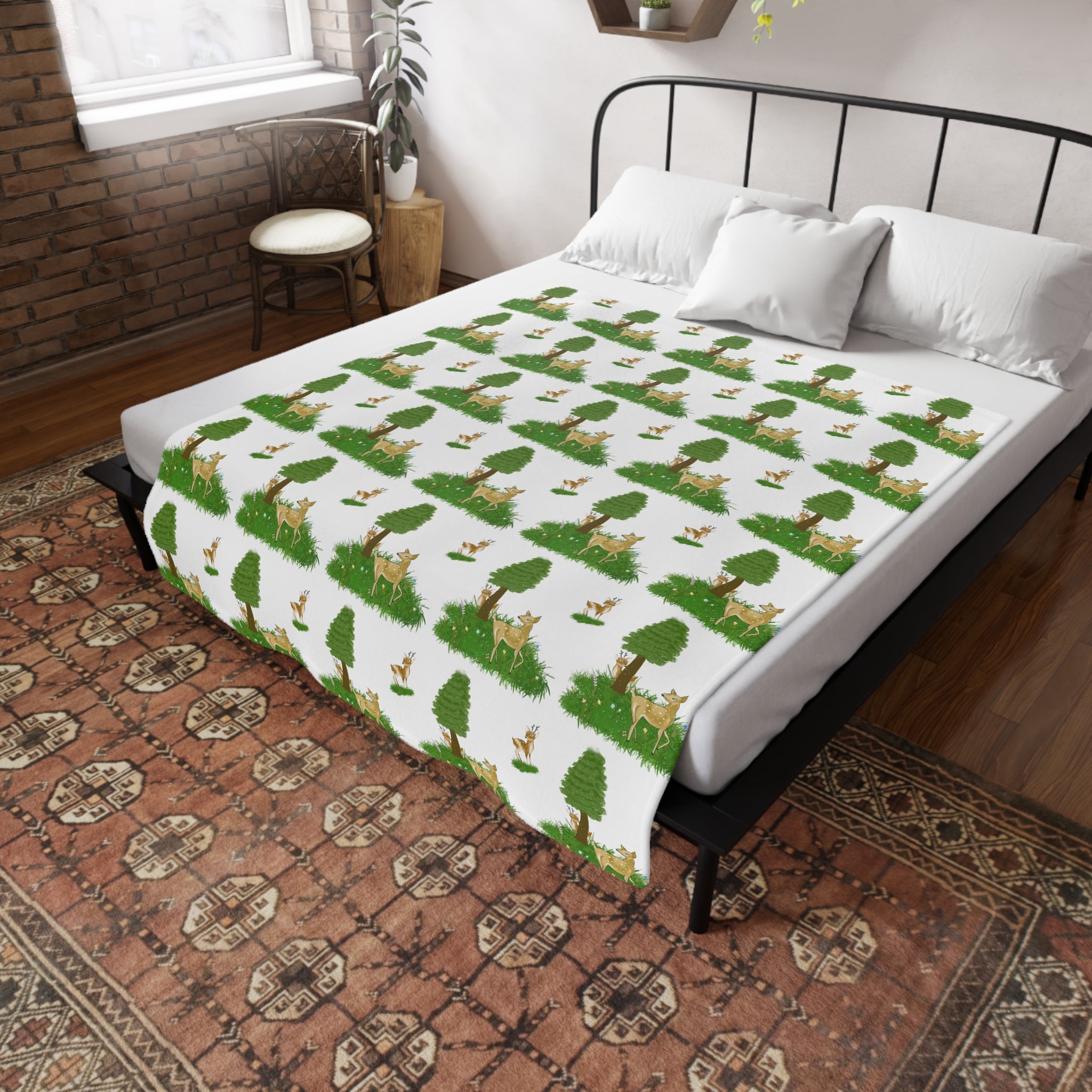 Cozy Woodland Fleece Blanket - Perfect for Picnics, Camping, Gifts, Home Décor, Kids' Room